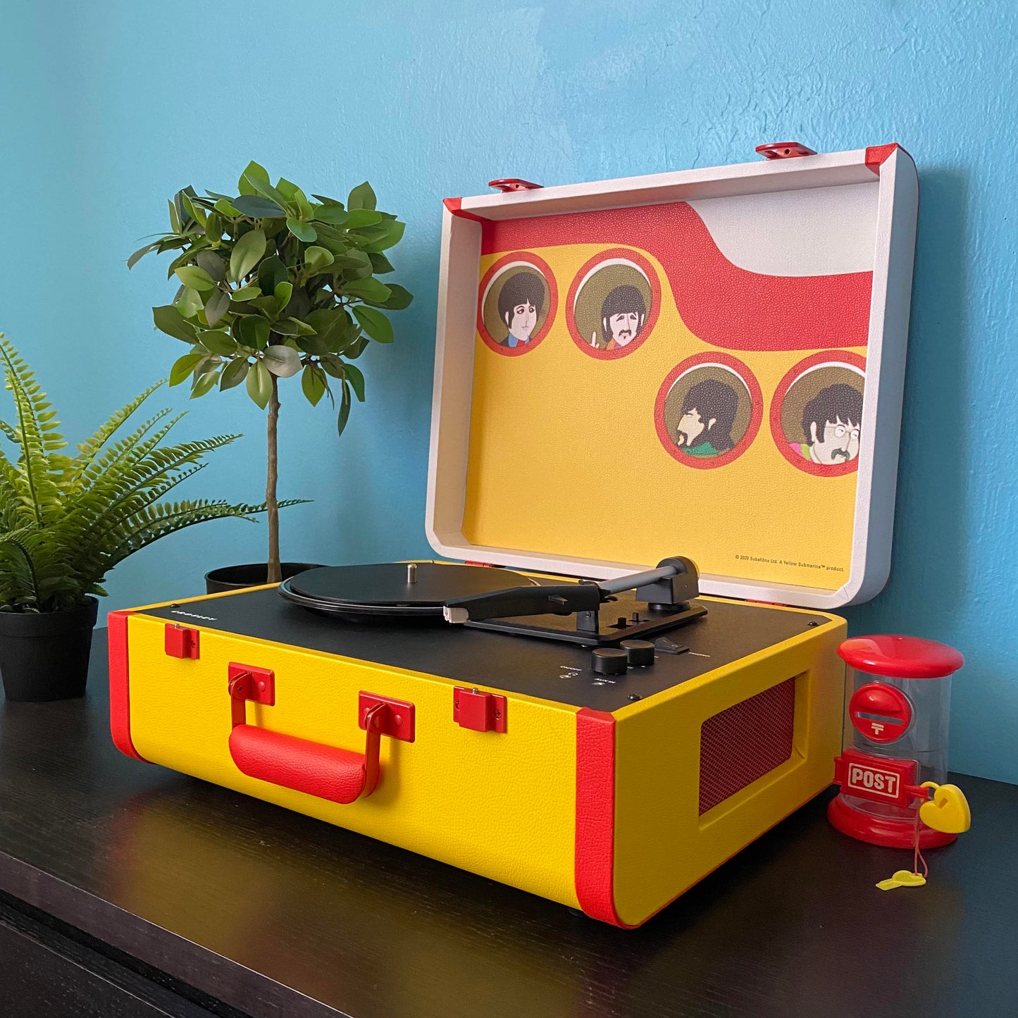 Crosley Portfolio Turntable – The Beatles Yellow Submarine – Refurbished